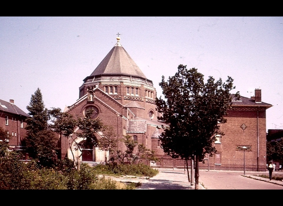 Ambonplein 79 Gerardus Majellakerk (1978)